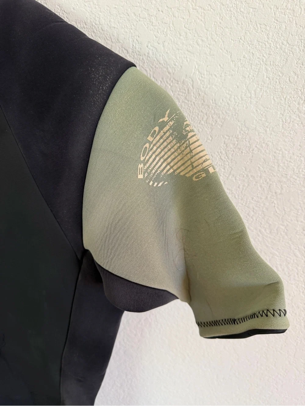 Body Glove Men’s Medium Black and Olive Shorty Neoprene Wetsuit